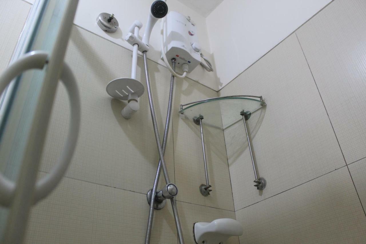 Chateau Elysee A3 Near Airport Wifi Kitchen Paranaque City Exterior photo